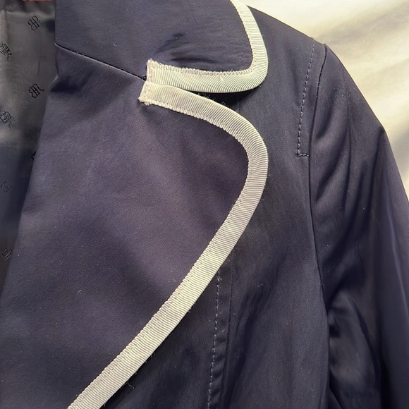 Banana Republic Rain Jacket, SZ XS, PTP 18”, Length 30.5”, lined. (T6) - Picture 5 of 13